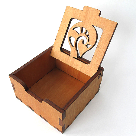 画像: マオリデザインの木製小箱（HOOK/フック）